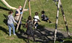 I consiglieri Pd: "Perch&eacute; rimuovere per la manutenzione i giochi per bimbi proprio d'estate?"