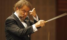 Suona un telefonino, Chailly interrompe il concerto verdiano   alla Scala