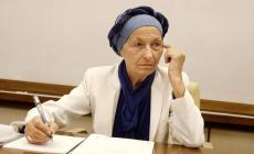 Emma Bonino cade e si rompe il femore: è stata operata e l'intervento è riuscito