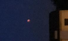 Eclissi lunare dal balcone di Marco a Colorno 