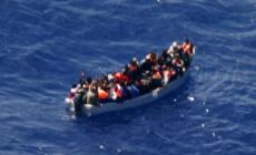 "Chiudete i porti": scontro Italia-Ungheria sui migranti