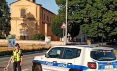 Non si ferma al posto di blocco: l'inseguimento si conclude con una pioggia di multe