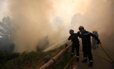 Incendi: fiamme vicino Saint-Tropez, migliaia di evacuati