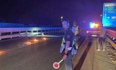 "Garino" notturno in tangenziale nord tra un'auto e una moto: 5 feriti