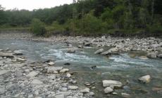 Tragedia in Ceno: 22enne si sente male appena entrato in acqua e perde la vita - Video