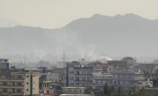  Kabul, esplosione vicino all'aeroporto. Gli Usa: abbiamo colpito kamikaze in procinto di attaccare. Al Arabiya: "Morto un bimbo"