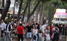 Movida e disordini, Riccione  prolunga  il divieto  di alcol da asporto 