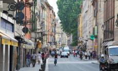 Riaccendere le vetrine spente del centro: aperto il bando da 400.000 euro per le attivit&agrave; economiche