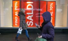 Saldi al via, primo assaggio domani, da sabato ovunque 