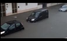 Bomba d'acqua in Salento, strade come fiumi e auto sommerse