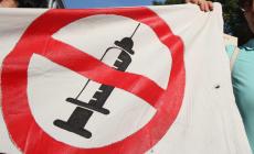 Donna No Vax di 39 anni morta nel Bresciano, grave la madre