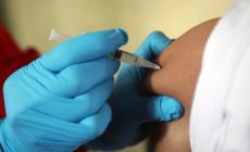 Terza dose di vaccino, c'è l'ok dell'Aifa. Il timing delle somministrazioni: primi gli immunodepressi