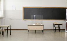 Blitz no-vax all'inaugurazione di una scuola nel Piacentino