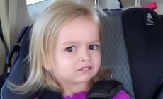 Il meme della bambina bionda venduto all'asta per 74.000 dollari