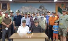 90 anni da alpino: festa per Mario Tassi e Valerio Benecchi