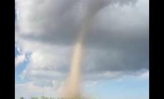 Trombe d'aria sulla Versilia con  vento a 140 km/h