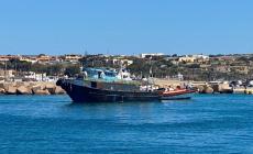 Migranti: maxisbarco a Lampedusa, sono in tutto 686 