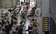 L'Ausl: &laquo;Vaccinazioni in aumento. In fila ora anche i no vax&raquo;