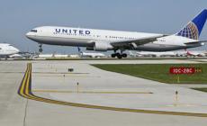 La United Airlines licenzia 593 dipendenti no vax