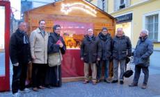 Inaugurata la Casetta per esposizione del Presepe in piazzale Cesare Battisti