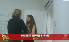 Prometteva la vittoria a Miss Mondo in cambio di sesso: smascherato da "Striscia la notizia" 