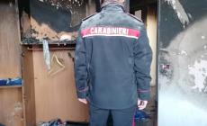 Incendio in una villetta a Roccabianca: se ne accorge un bimbo che va a scuola. Anziana salvata dalle fiamme