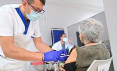 Scendono sotto i 2 milioni i non vaccinati over 50 in Italia (300 mila dall'8 gennaio)

