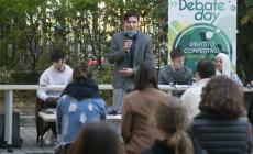 Meglio il Green pass o l'obbligo di vaccino? Sfida di debate tra i ragazzi
