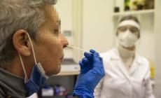 Tamponi fuori orario e senza prenotazioni in farmacia, quanti dubbi a Parma