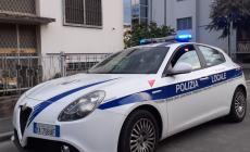 Cade nella vasca e non riesce a rialzarsi: anziano «salvato»