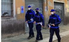 Vende alcol a un minore: multa di 333 euro