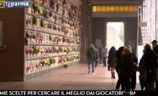 Commemorazione dei defunti, tanti parmigiani in visita ai cimiteri - Video