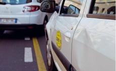 Vandali travestiti da tifosi "Mi hanno sfasciato il taxi"