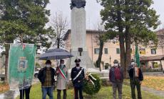 Gli alpini hanno reso onore ai caduti, guarda chi c'era- Foto