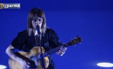 Su il sipario del Barezzi Festival, applausi per Carmen Consoli al Regio - Video