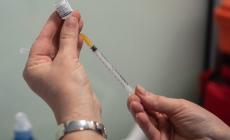 Vaccinazioni anti covid-19: al via da lunedì 8 le prenotazioni delle terze dosi per i 60-79enni