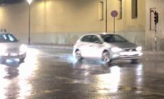 «Paga, mi hai urtato con l'auto», ma non è vero