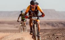 Nel Sahara con la mountain bike: la gara estrema di Rudi Coduri