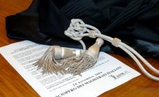 Caso Bibbiano, affidi illeciti: Claudio Foti condannato a 4 anni, il sindaco Carletti rinviato a giudizio