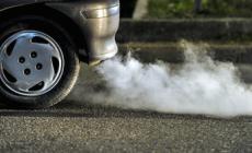 Domenica  limitazioni ai veicoli pi&ugrave; inquinanti entro l'anello delle tangenziali