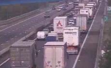 Ancora una mattina da incubo sulle strade: coda di  8km in Autosole e traffico in tilt in citt&agrave;