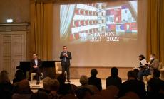 La stagione lirica anticipa. E parte con l'operetta