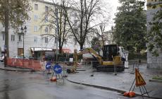 Toilette in via Verdi. «Fermate i lavori»