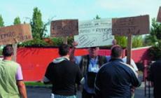 Protesta al campo nomadi: non possiamo pagare le bollette