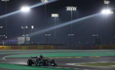 Qatar, trionfa Hamilton. Secondo Verstappen, terzo Alonso