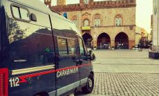Ubriaco, tira fuori un coltello: fermato dai carabinieri con lo spray al peperoncino