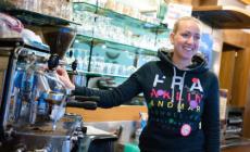 Monchio - "E' brava e simpatica": firme per la barista Martina