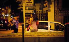 Pusher in bici e prostitute: la notte in viale Piacenza