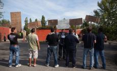 Protesta al campo nomadi: non possiamo pagare le bollette