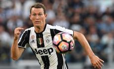 Juve, Lichtsteiner verso la Turchia
